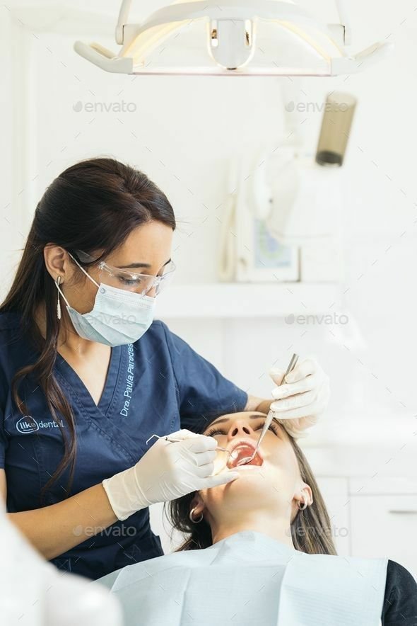best dentist in Azamgarh the dental house plus caring you in minimum expense